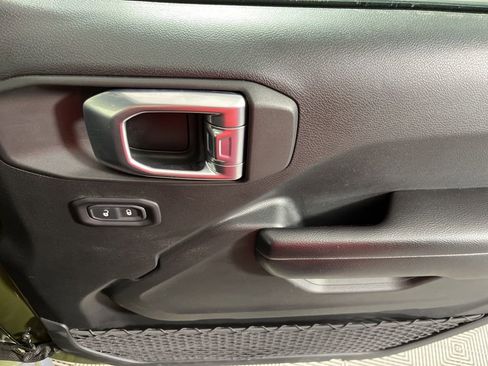 Used 2021 Jeep Wrangler Unlimited Rubicon image 18