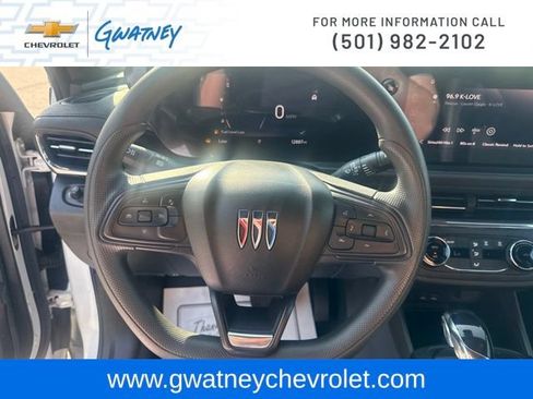 Used 2025 Buick Envista Preferred FWD image 14