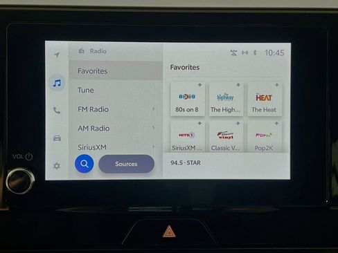 Used 2023 Toyota Venza LE image 27