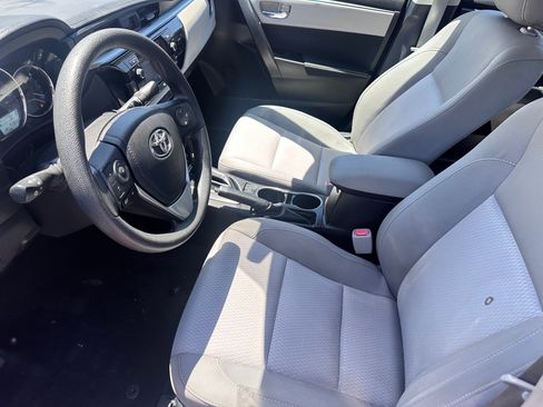 Used 2015 Toyota Corolla LE FWD image 5