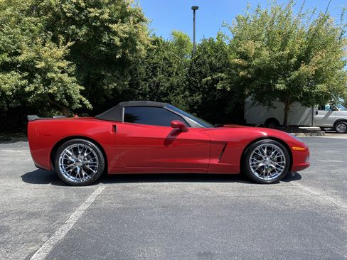 Used 2005 Chevrolet Corvette Convertible w/ Preferred Equipment Group RWD image 10