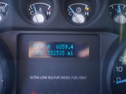 Used 2013 Ford F550 4x4 Crew Cab Super Duty w/ Payload Upgrade Pkg image 34