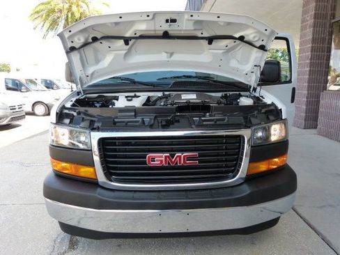 Used 2023 GMC Savana 2500 w/ Driver Convenience Package image 8