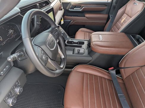 Used 2025 GMC Sierra 2500 Denali Ultimate image 23