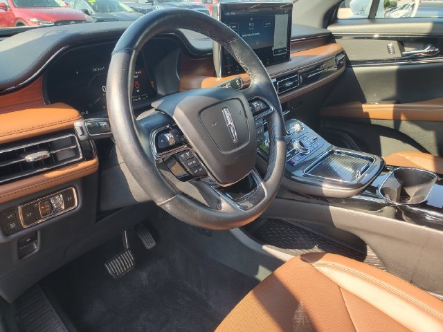 Certified 2023 Lincoln Nautilus Reserve AWD/4WD image 11