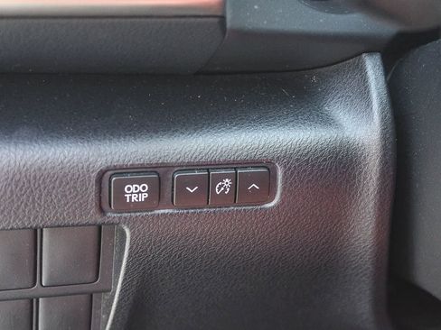 Used 2015 Lexus IS 250 w/ F-Sport Package RWD image 29