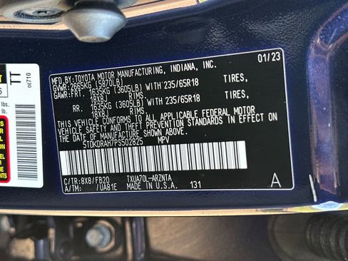 Used 2023 Toyota Highlander LE image 21