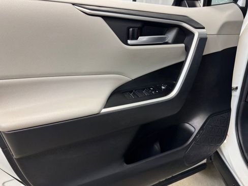 Used 2023 Toyota RAV4 XLE w/ XLE Grade Weather Package image 8