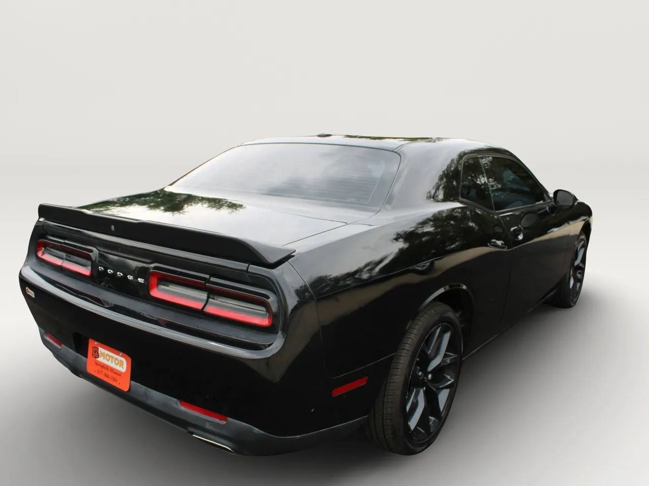 Used 2019 Dodge Challenger SXT w/ Blacktop Package RWD image 8