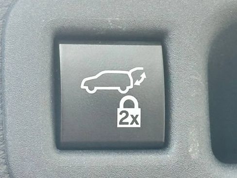 Used 2021 Toyota Sienna XSE w/ XSE Plus Package AWD/4WD image 8