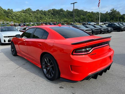 Used 2023 Dodge Charger R/T w/ Plus Group RWD image 3