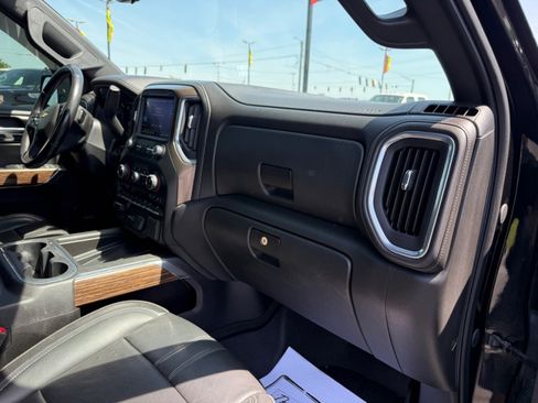 Used 2019 Chevrolet Silverado 1500 High Country w/ Technology Package AWD/4WD image 26