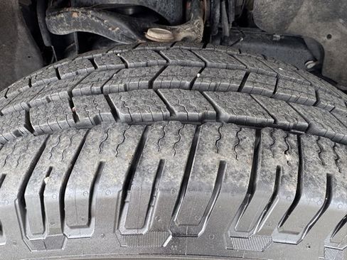 Used 2020 Ford F150 Lariat image 13