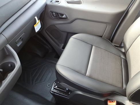 New 2026 Ford Transit 250 148 Medium Roof w/ Load Area Protection Package image 18