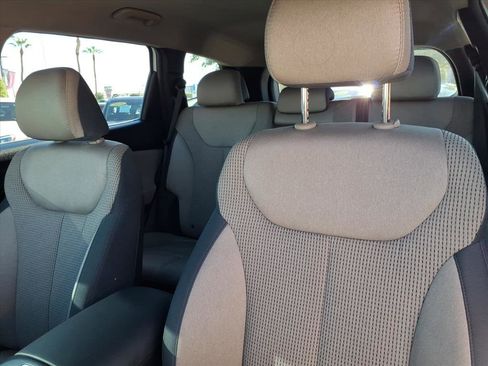 Certified 2023 Hyundai Santa Fe SEL image 14