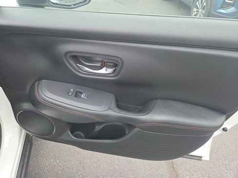 Used 2025 Honda HR-V Sport image 18