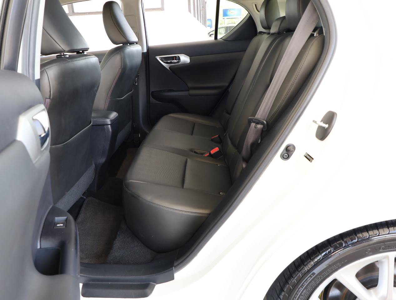 Used 2012 Lexus CT 200h Premium FWD image 21