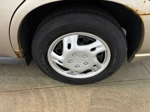 Used 2001 Chevrolet Impala FWD image 9