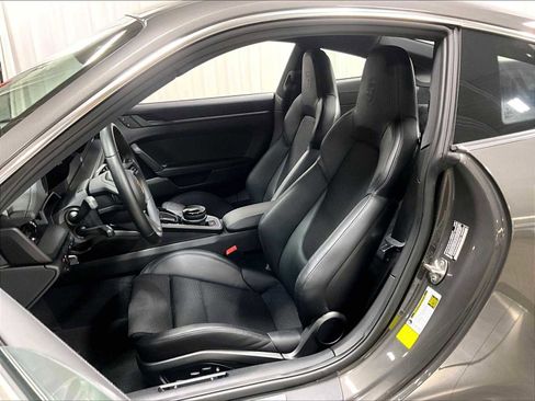 Used 2022 Porsche 911 GT3 image 8