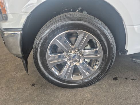 Used 2020 Ford F150 XLT w/ Equipment Group 302A Luxury image 9