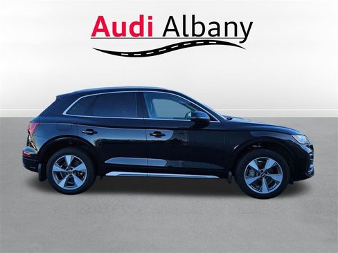Used 2023 Audi Q5 2.0T Premium Plus image 3