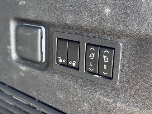 Used 2021 Chevrolet Suburban Premier AWD/4WD image 46