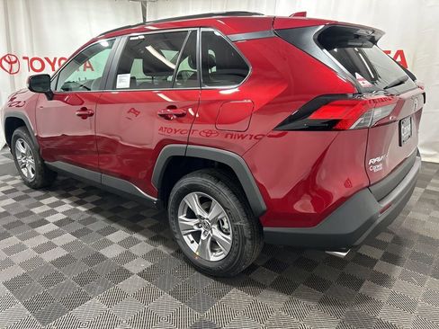 Used 2025 Toyota RAV4 XLE image 4