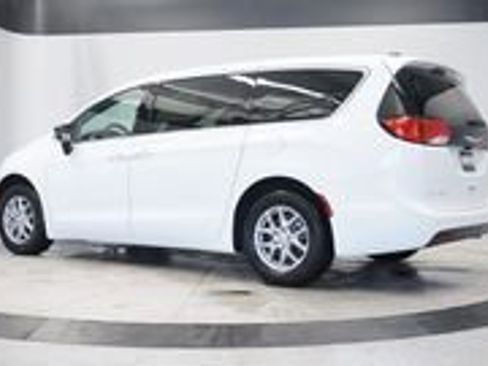 New 2026 Chrysler Voyager LX FWD image 34