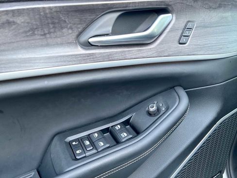 Used 2022 Jeep Grand Cherokee Limited 4xe image 24