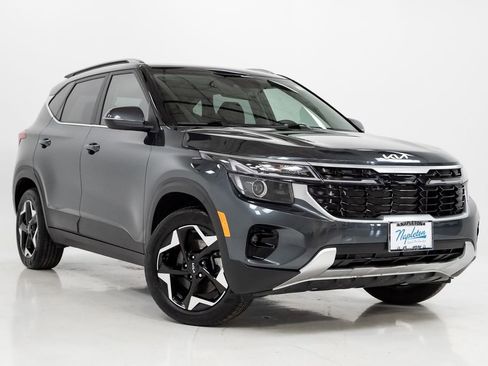 Certified 2025 Kia Seltos EX w/ EX Sunroof Package image 5