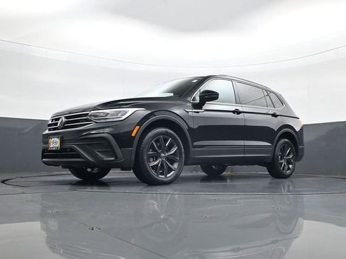 Used 2022 Volkswagen Tiguan SE image 21