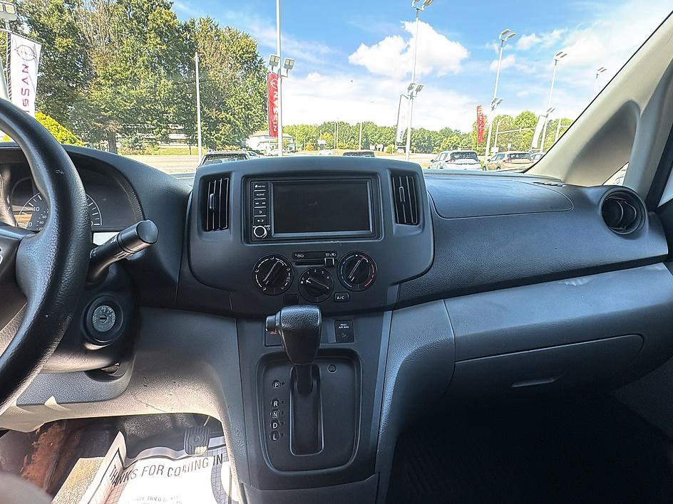 Used 2021 Nissan NV200 S FWD image 26