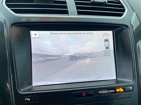 Used 2019 Ford Explorer XLT w/ Equipment Group 202A image 14