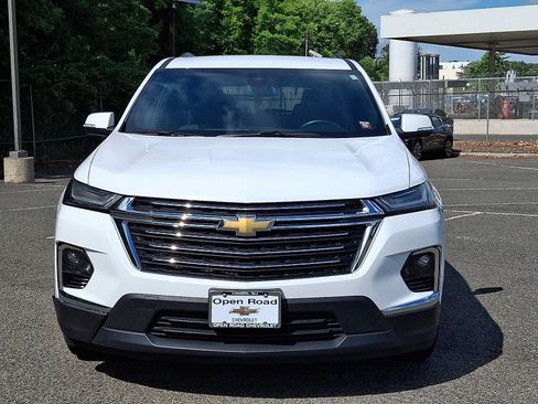 Used 2023 Chevrolet Traverse LT AWD/4WD image 2