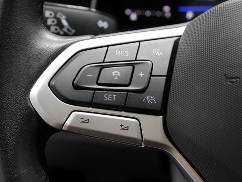 Used 2024 Volkswagen Jetta SE FWD image 28