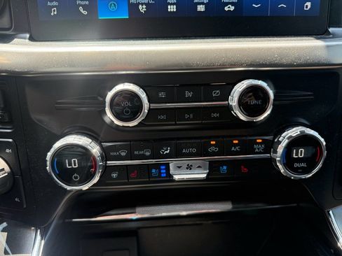 Used 2021 Ford F150 Lariat w/ Equipment Group 502A High AWD/4WD image 16