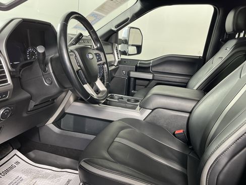 Used 2018 Ford F450 Platinum w/ Platinum Ultimate Package AWD/4WD image 9