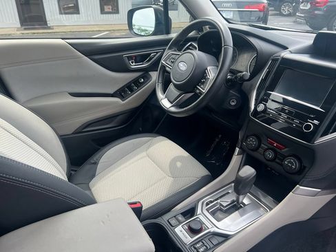 Used 2019 Subaru Forester Premium w/ All-Weather Package AWD/4WD image 26
