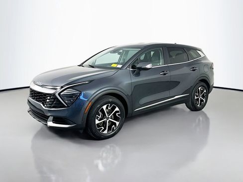 Used 2024 Kia Sportage EX FWD image 3