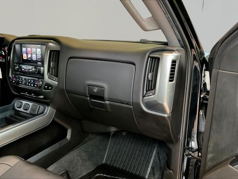Used 2018 Chevrolet Silverado 1500 LT w/ All Star Edition AWD/4WD image 27