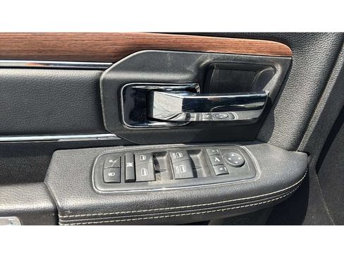 Used 2014 RAM 1500 Laramie AWD/4WD image 20