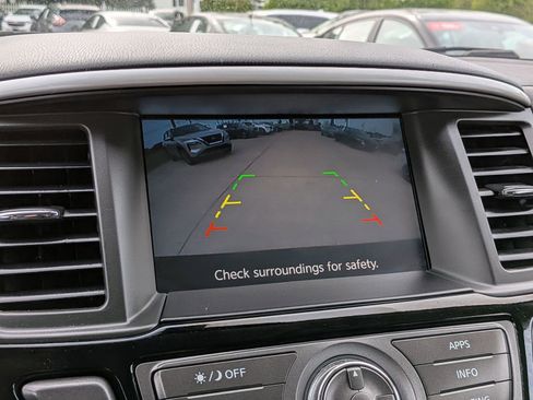 Used 2018 Nissan Pathfinder S AWD/4WD image 19