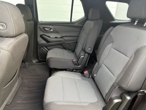 Used 2023 Chevrolet Traverse LT AWD/4WD image 12