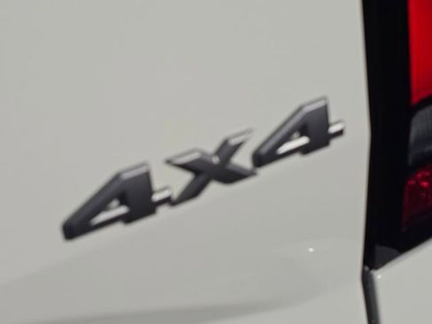 New 2026 Nissan Frontier SV w/ Tow Package image 24