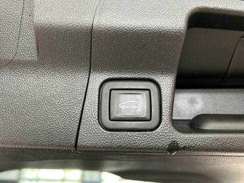 Used 2023 GMC Acadia Denali w/ Denali Ultimate Package AWD/4WD image 41