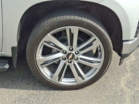 Used 2020 Chevrolet Silverado 1500 LTZ image 9