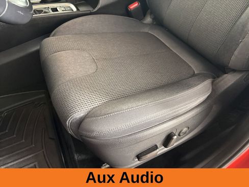 Used 2019 Hyundai Santa Fe SEL image 11