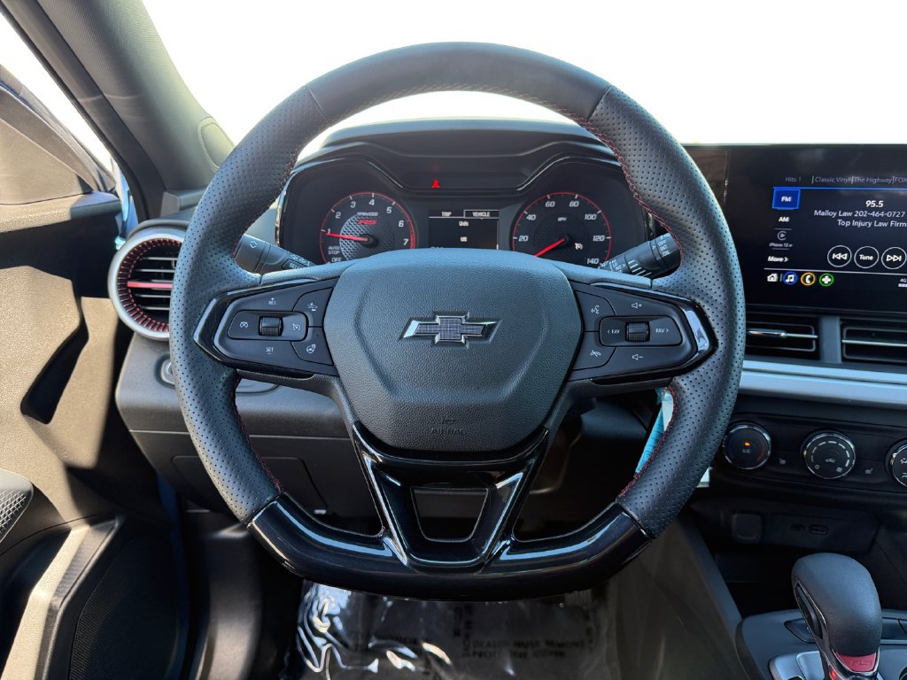 Used 2024 Chevrolet Trax RS FWD image 12