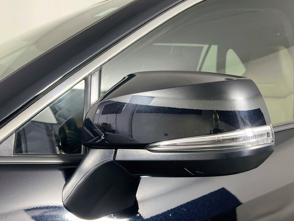 Used 2025 Toyota RAV4 XLE Premium FWD image 12