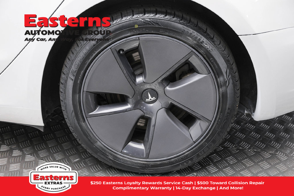 Used 2023 Tesla Model 3 Standard Range RWD image 9